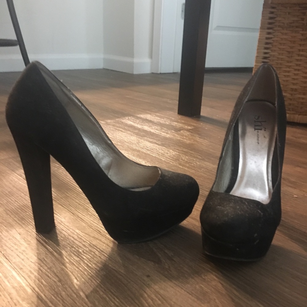 Black chunky heels